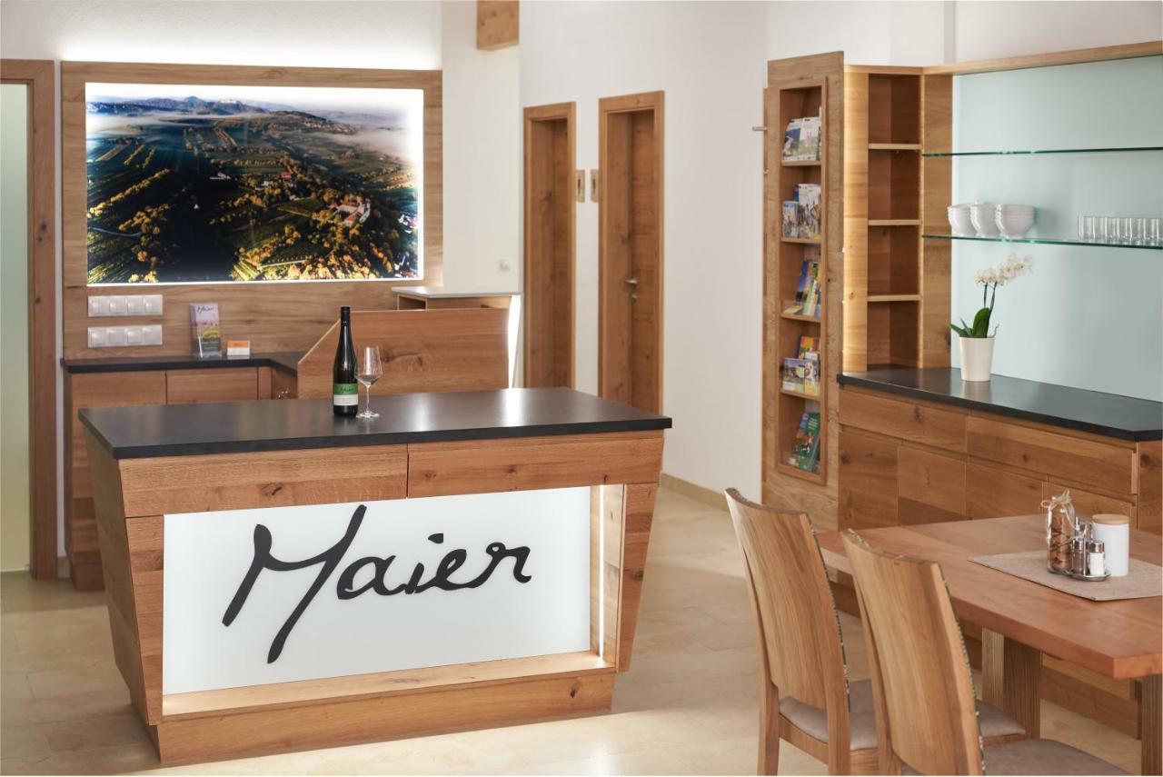 Weinhof - Gaestehaus Maier Angern Buitenkant foto